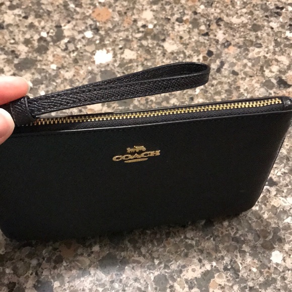 Coach wristlet - Picture 2 of 4